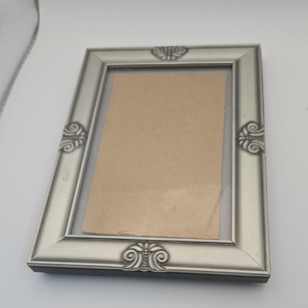 Lawrence Photo Frame